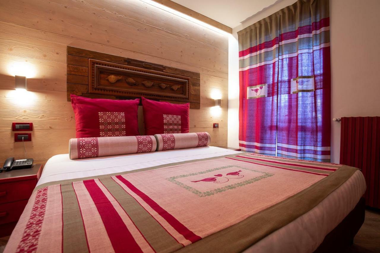 Hotel Isolabella Wellness Fiera Di Primiero Buitenkant foto