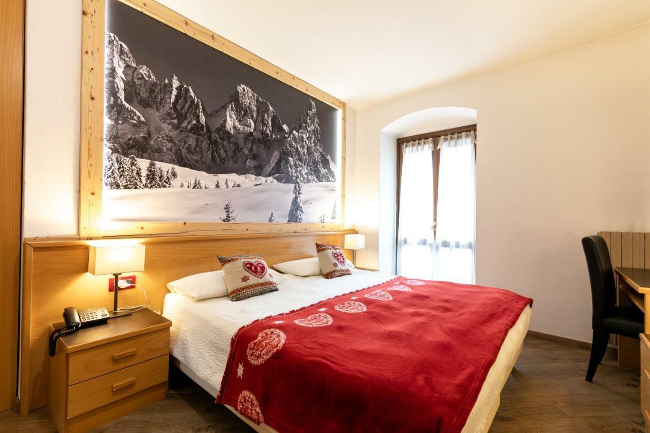 Hotel Isolabella Wellness Fiera Di Primiero Buitenkant foto